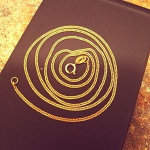 Solid 18k yellow gold chain, just under 20" long, pretty and dainty. New